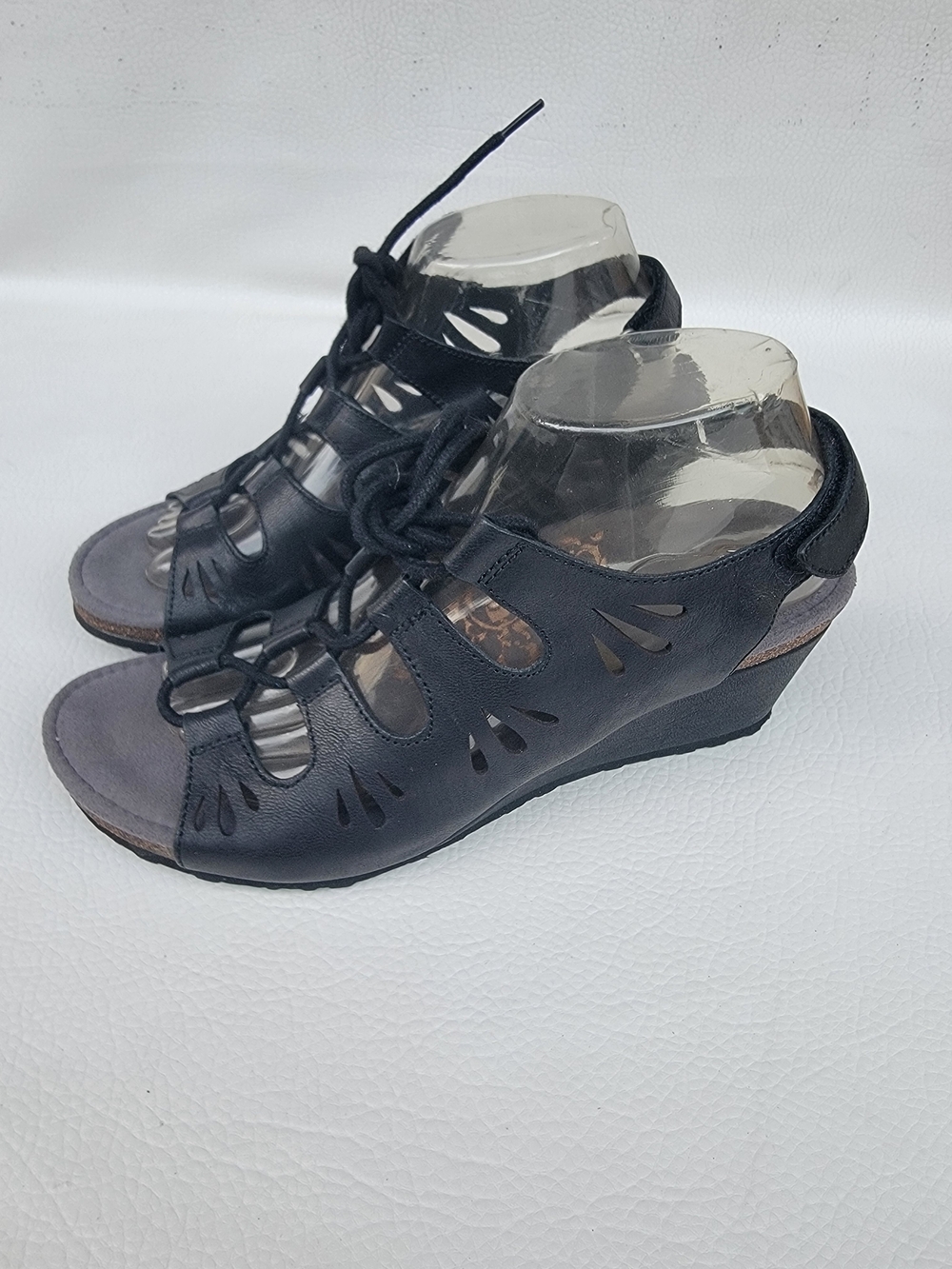 Aetrex  Shoes Womens Size 9-9.5 Black Leather Wedge Sandals Comfort Lace Up The